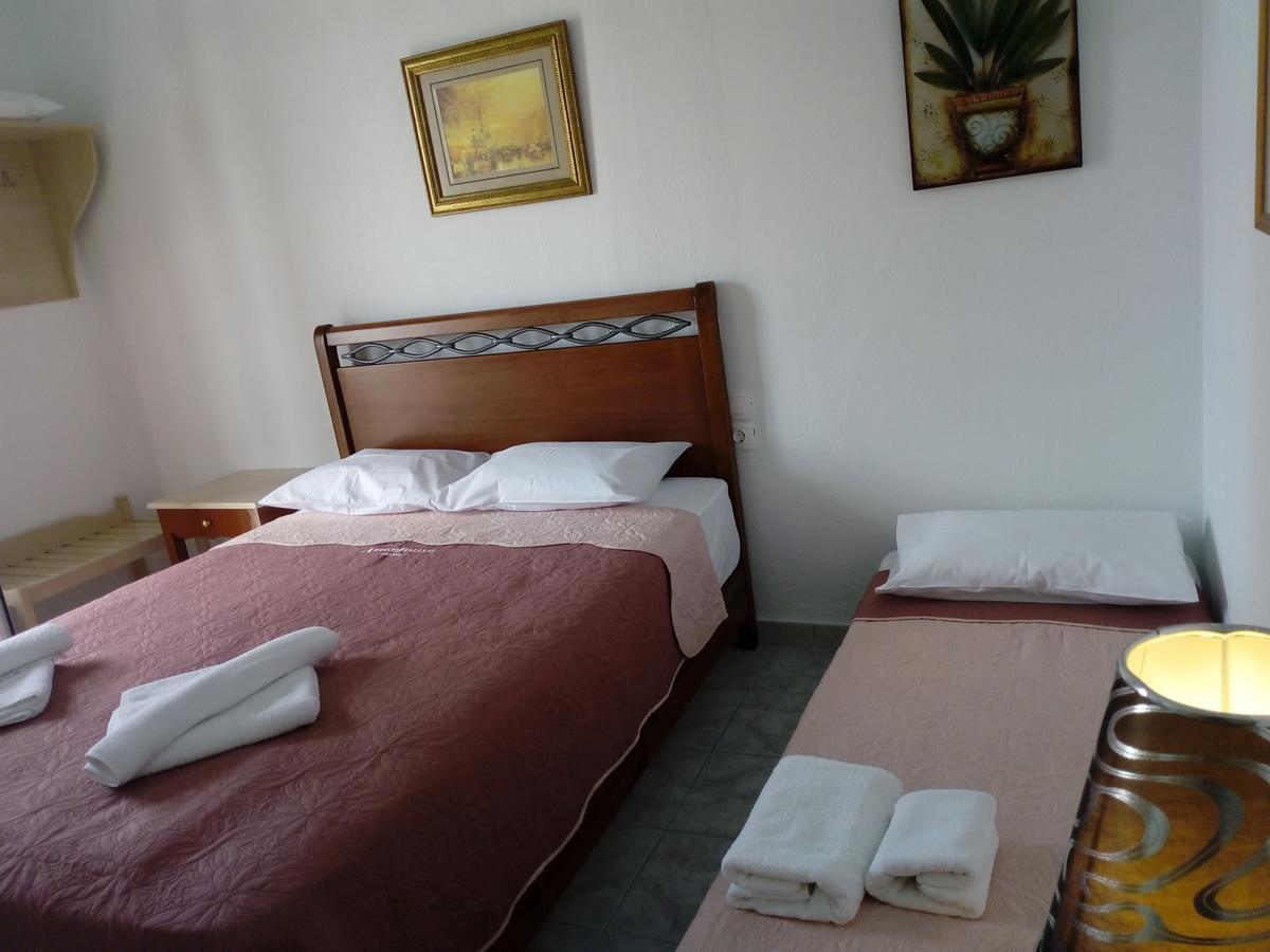 Hotel Sea View à Loutraki  Extérieur photo